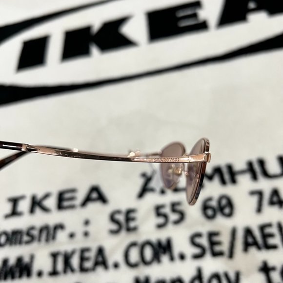 Swarovski Sk0261 28G Cat Eye Gold Tone Swarovski Crystal Logo On Arms Sunglasses main image 3